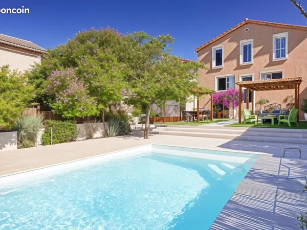 Villa 7 pièces 180 m² 