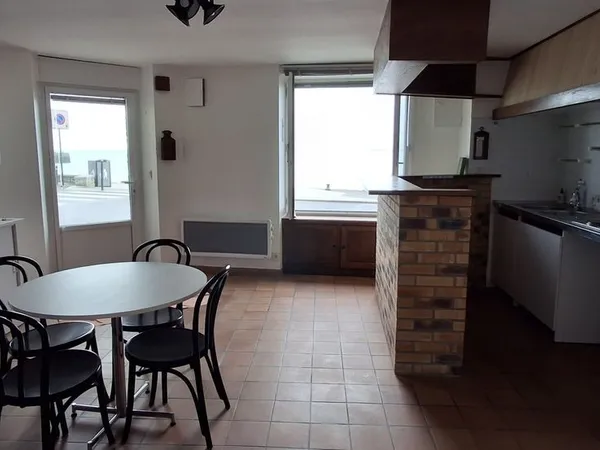 Studio 1 pièce 27 m² 