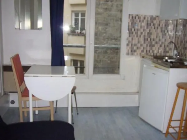 Appartement 1 pièce 12 m² 