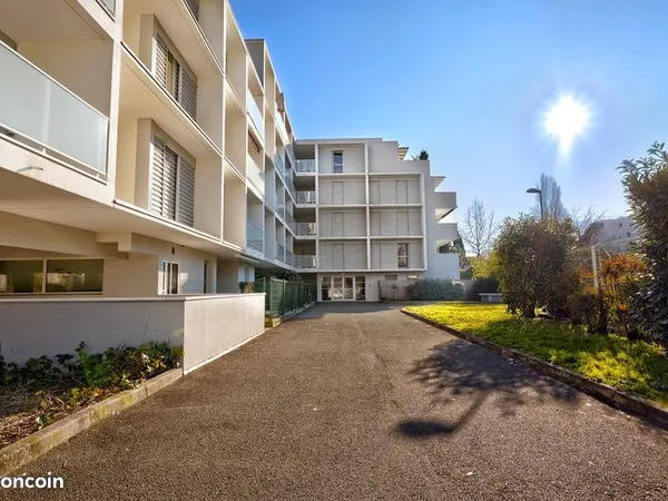 Appartement 3 chambres 124m2 Arlac 