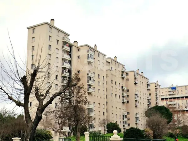 Appartement 4 pièces 61 m² 