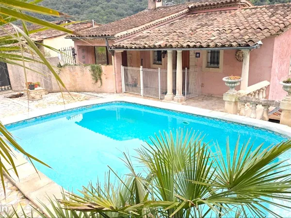 Villa mitoyenne entre Cannes et Grasse 