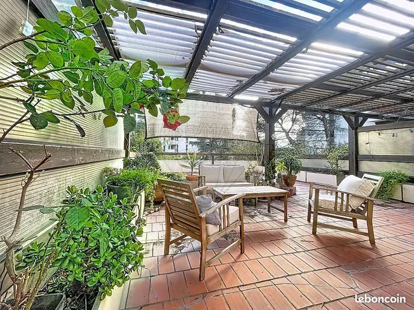 Studio 1 pièce 32 m² 