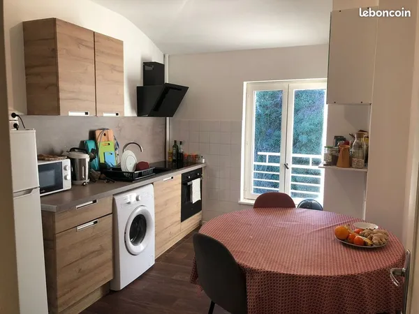 Loue t2 meuble centre ville 