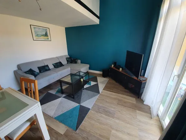 Loue appartement meublé 