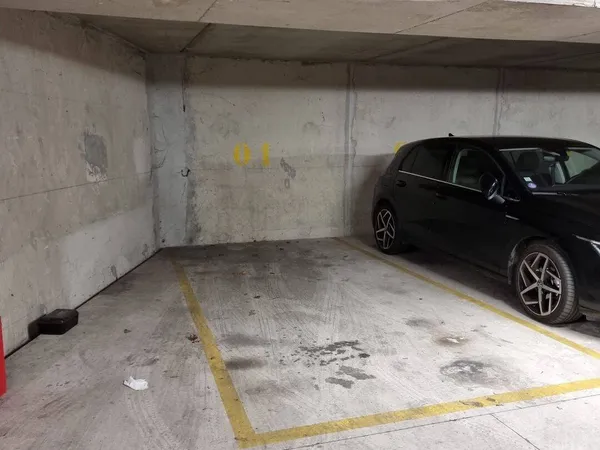 Parking 12 m² 