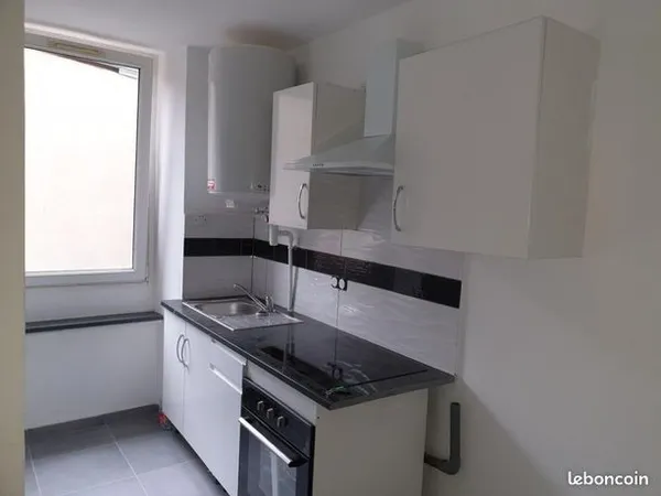 Studio 1 pièce 20 m² 
