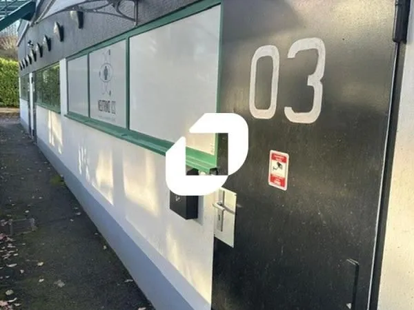 Local d'activité 85 m² 