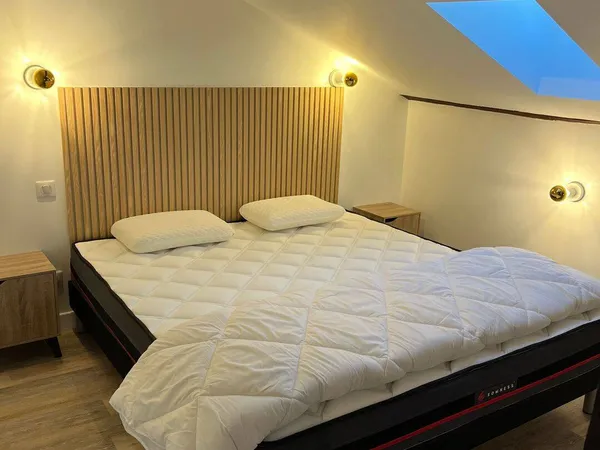 Appartement 1 pièce 81 m² 