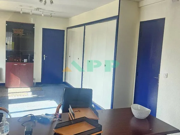Bureaux 54 m² 