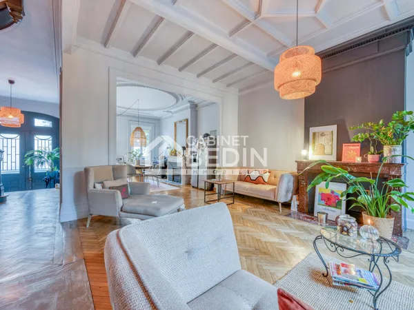 Maison 7 pièces 180 m² 