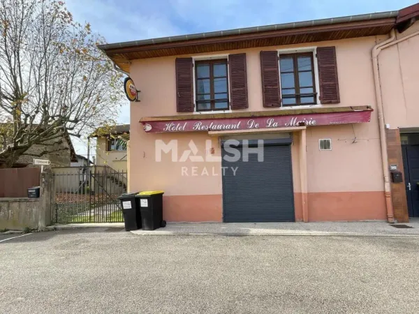Local commercial à usage de restauration de 130 m² + Terrasse extérieure privative de 150 m² à 