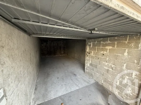Parking 24 m² 