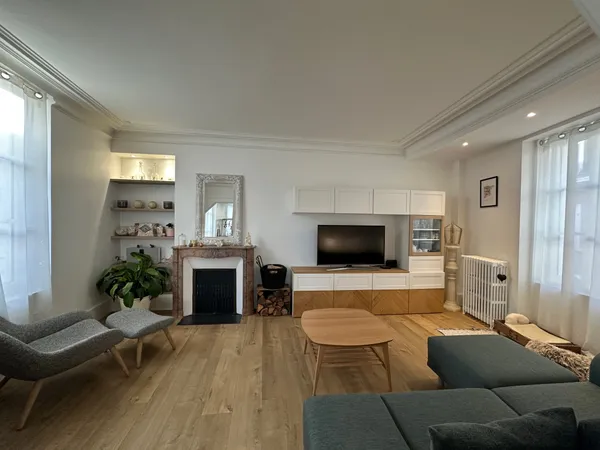 Maison de Ville 107 m2 Orléans - Restaurée - 3 Ch et Jardin 