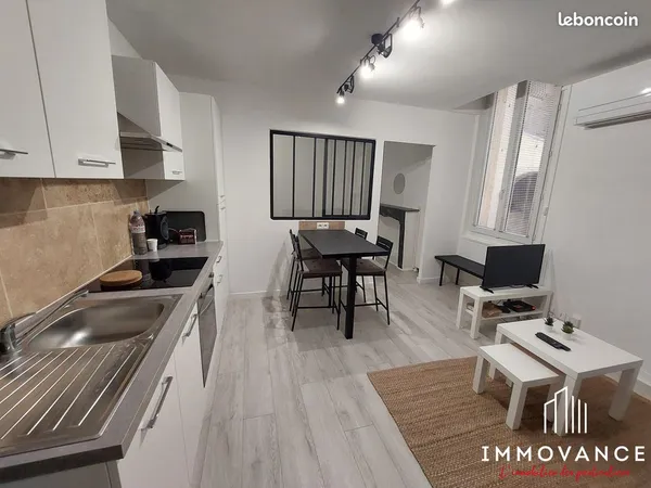 Studio 1 pièce 35 m² 