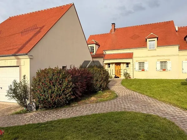 Maison 7 pièces 235 m² 
