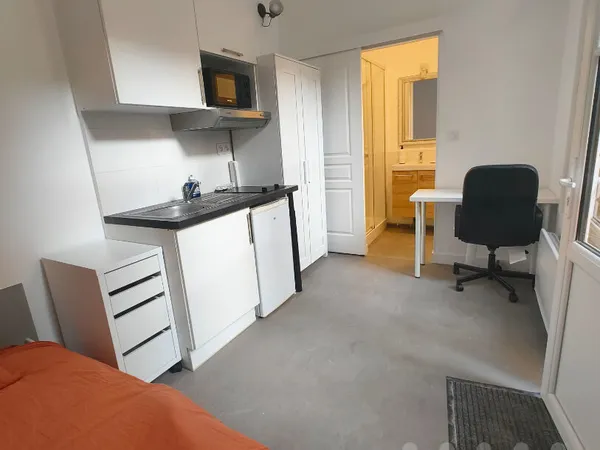 Studio meublé Hyper-centre refait à neuf 
