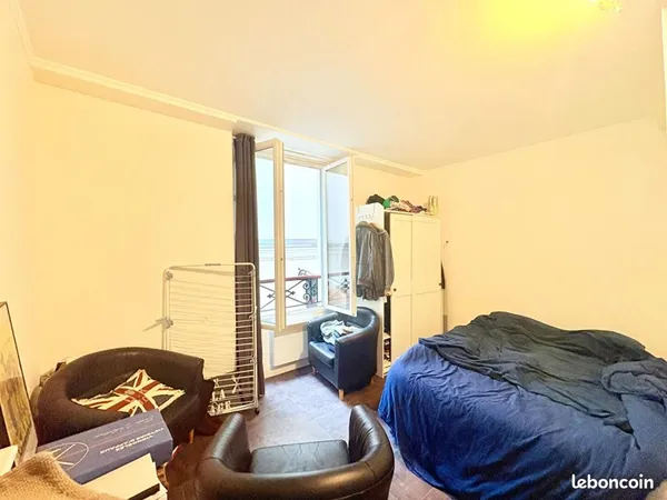 Studio 1 pièce 17 m² 