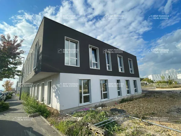 Bureaux 552 m² 