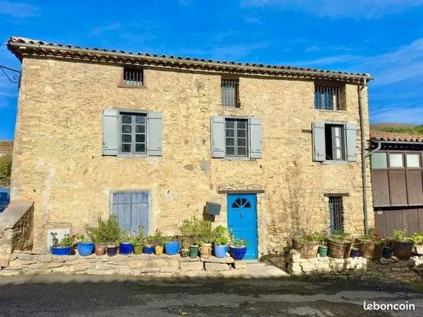 Maison 7 pièces 338 m² 