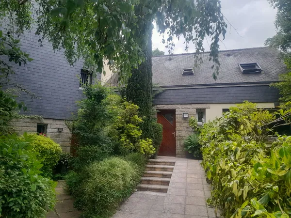 Vends maison 272m² Vitré (35500) - Locaux télétravail ou profession libérale avec grande maison 