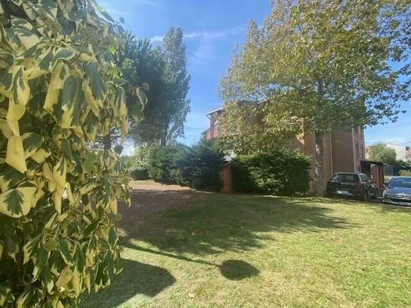 Studio 1 pièce 23 m² 