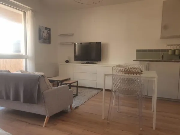 T1 bis meublé de 31 m². Balcon 8 m² 