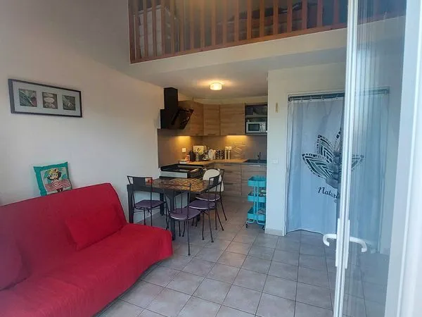 Très beau studio dans résidence de vacances avec piscines 