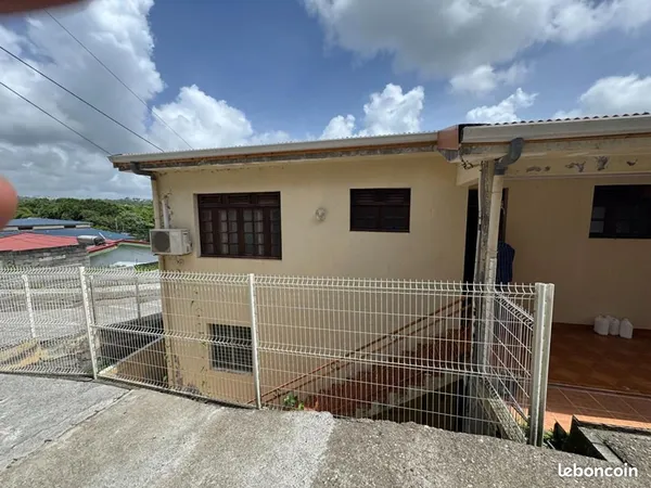 Maison 6 pièces 400 m² 