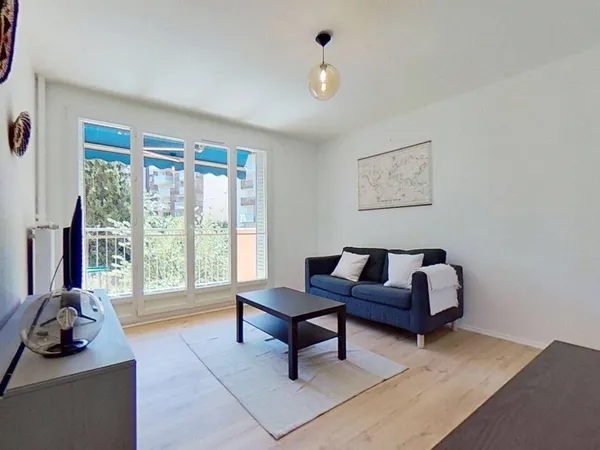 Studio 4 pièces 69 m² 