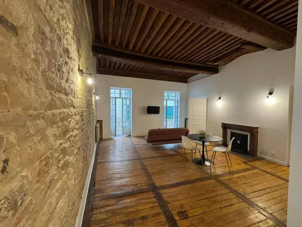 Appartement 2 pièces 77 m² 