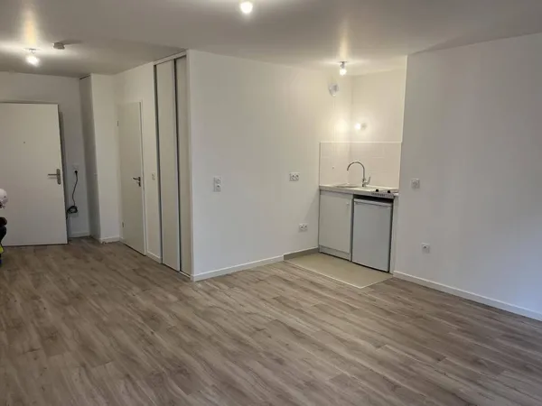 Studio 1 pièce 33 m² 