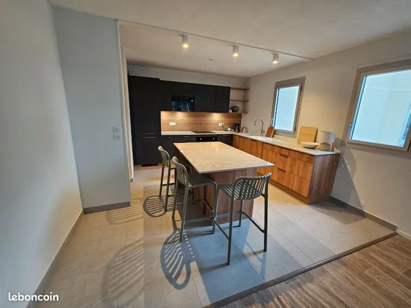 Bordeaux Mériadeck - Grand T3 meublé 82 m² rénové 