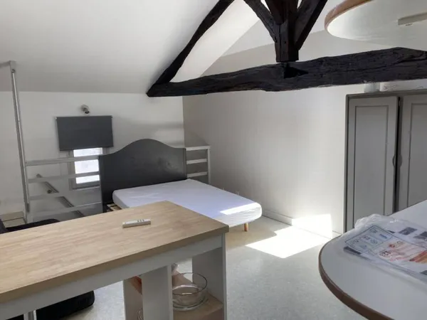 Studio 1 pièce 23 m² 