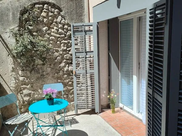 Studio rénové coeur Aix 