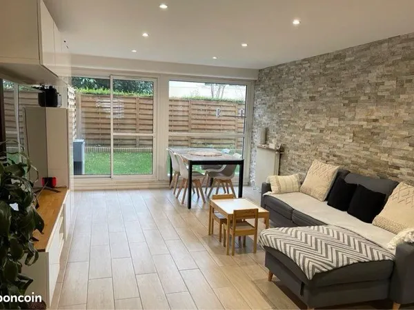 F4 lumineux avec grand jardin et terrasse plein sud 