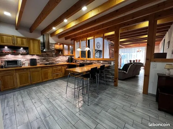 Maison 3 pièces 168 m² 