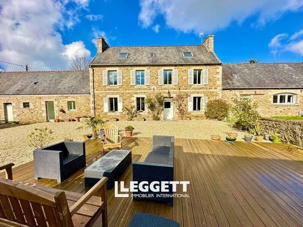 Maison 11 pièces 300 m² 