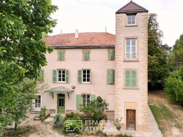 Maison de Maître sur les hauteurs de VERNAISON 