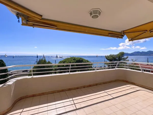 CANNES 3/4 PIÈCES TERRASSE VUE MER 
