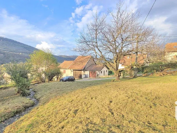Propriété 180 m² 