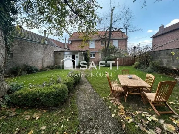 Pont de Metz, maison familiale spacieuse avec beau potentiel,4 chambres, possibilité 5, grand 
