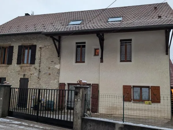 Maison 13 pièces 240 m² 