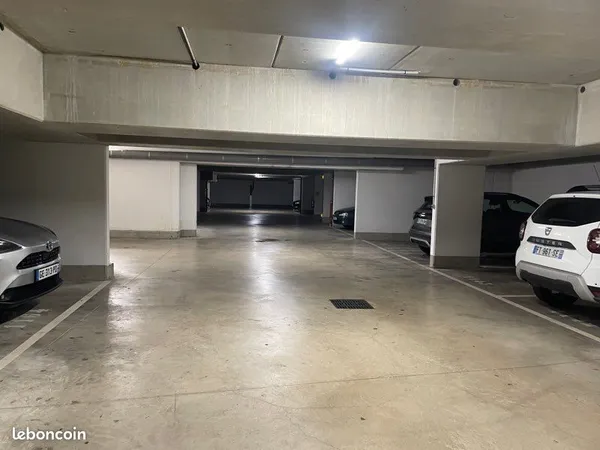 Location place de parking 🅿️ Rue des frères Chaussons 