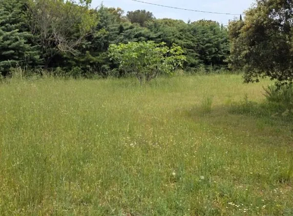Terrain 1 150 m² Cucuron 