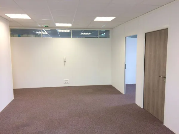 Bureaux 56 m² 