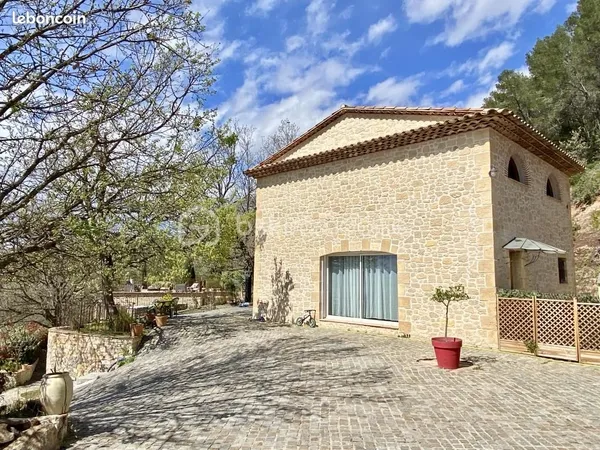 Villa 4 pièces 104 m² 