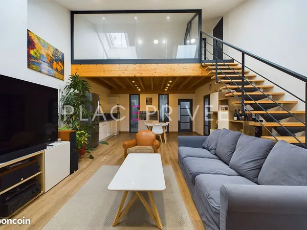 Loft 4 pièces 96 m² 