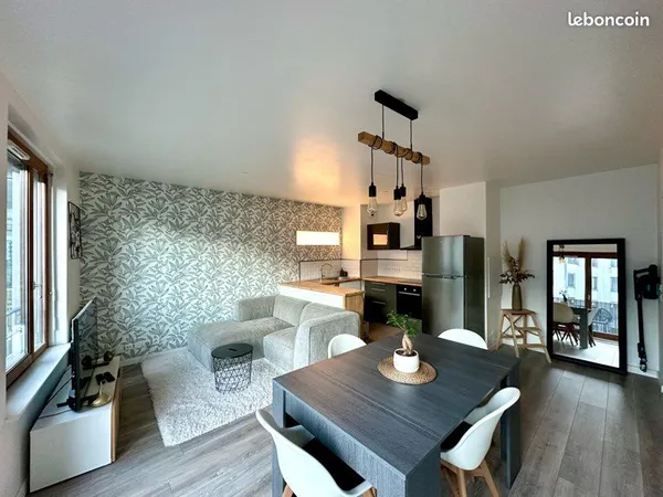 À LOUER - Appartement T3 bec balcon et parking 