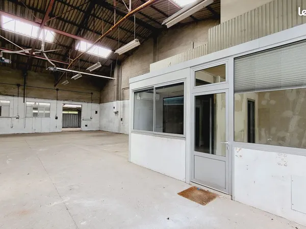 Local 320 m² CARCASSONNE 